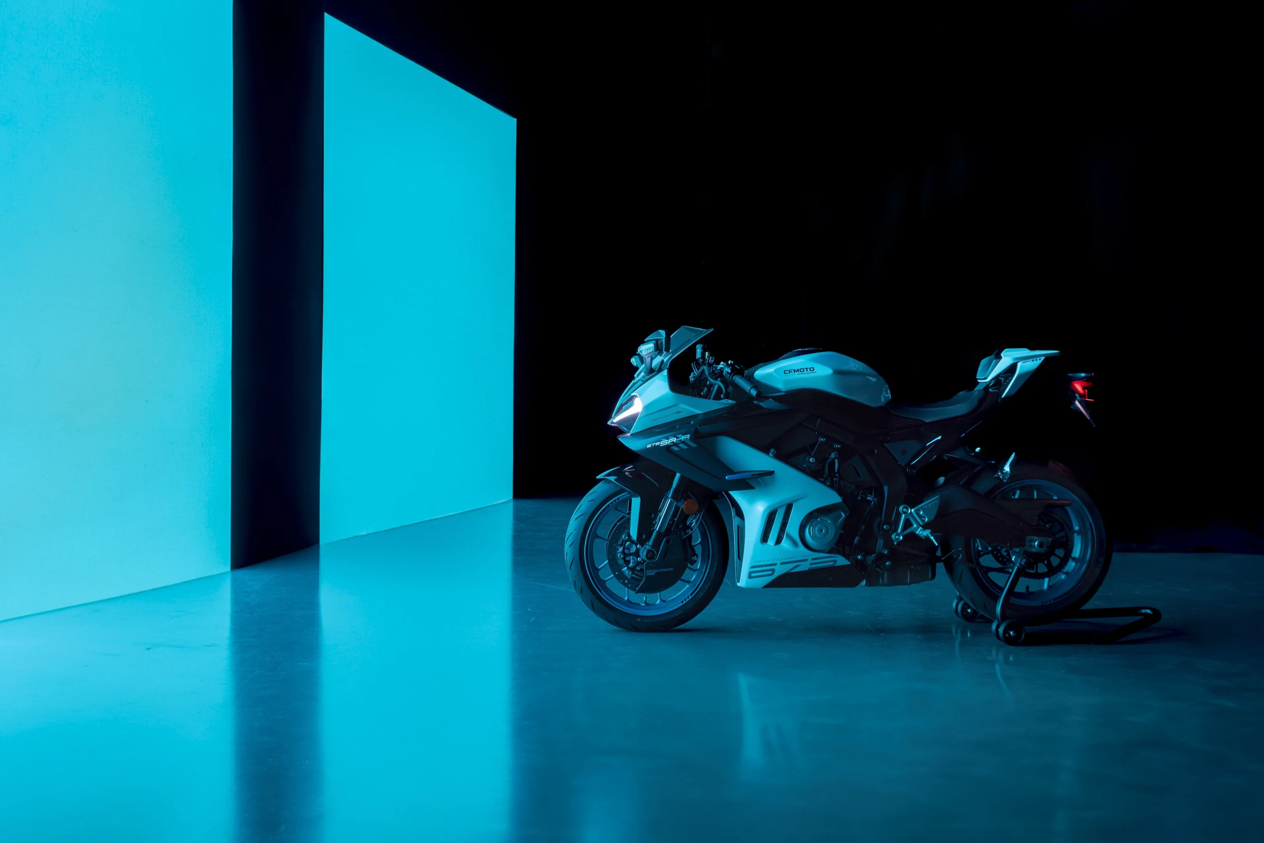 CFMOTO 675SR-R - Obrázek 6